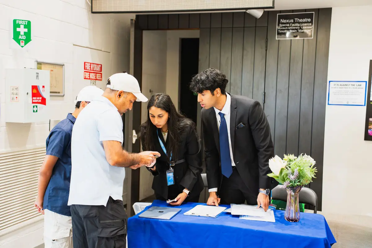Registration at an Everest masterclass