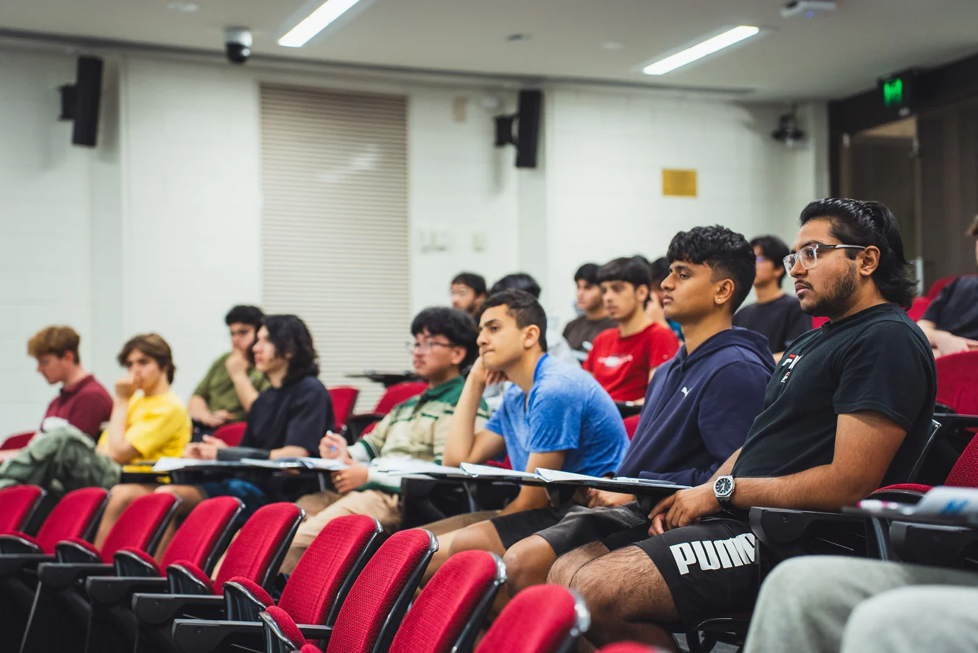 A full lecture theatre at an Everest masterclass