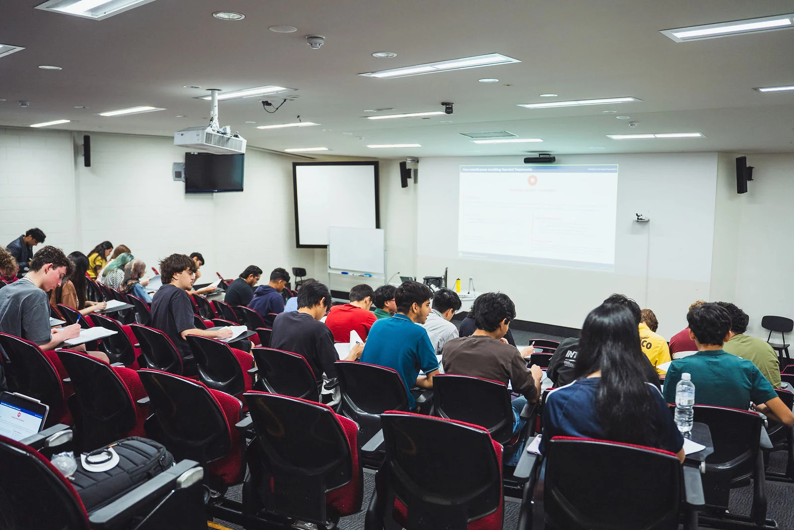 A full lecture theatre at an Everest masterclass